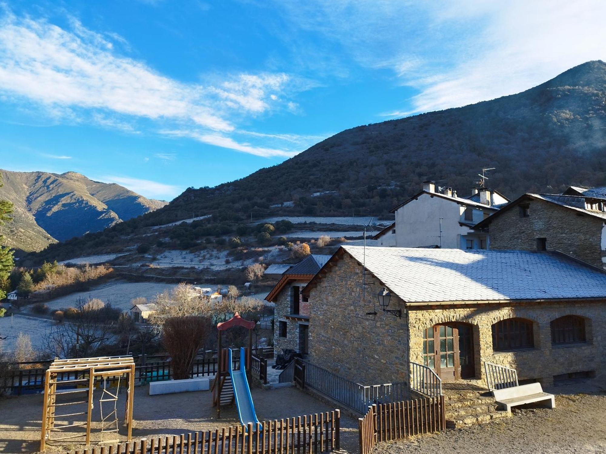 Casa Rural La Comella Tirvia Bagian luar foto