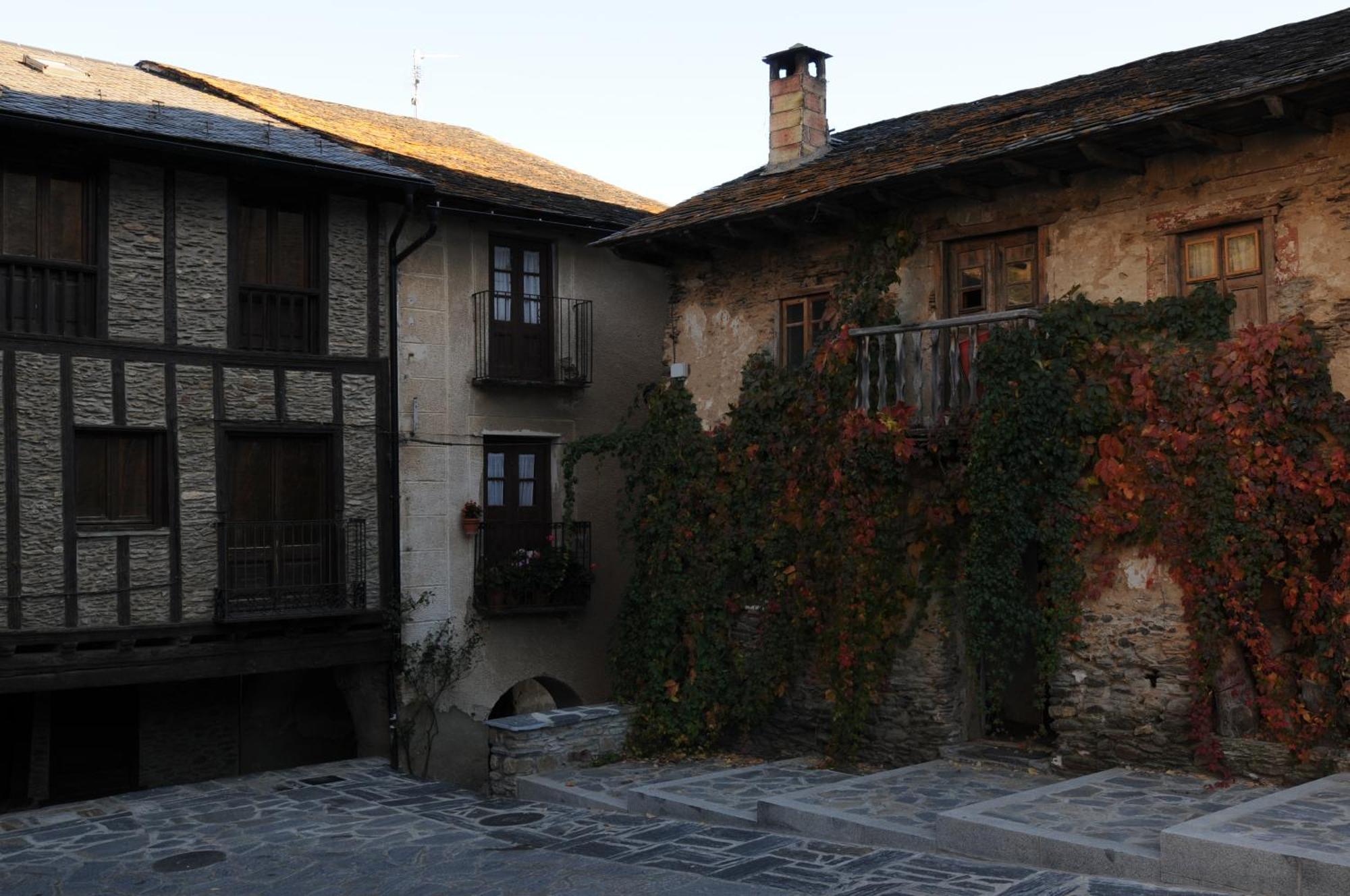 Casa Rural La Comella Tirvia Bagian luar foto