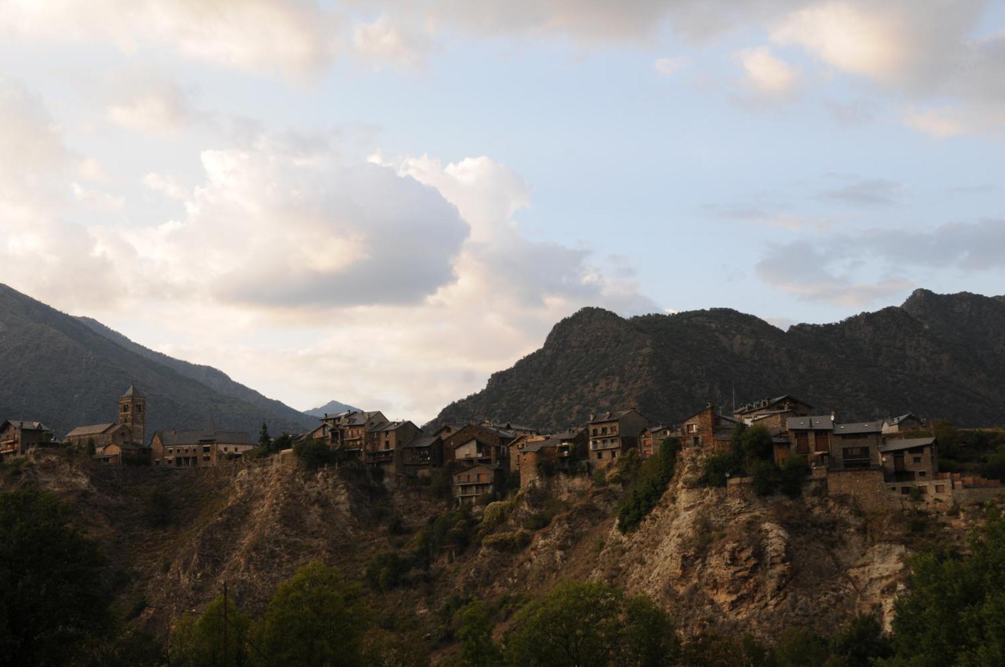 Casa Rural La Comella Tirvia Bagian luar foto