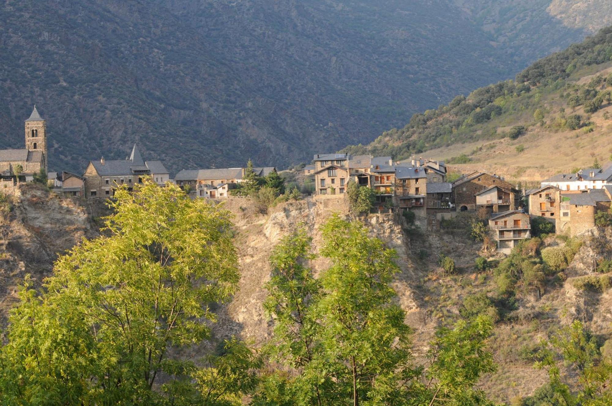 Casa Rural La Comella Tirvia Bagian luar foto
